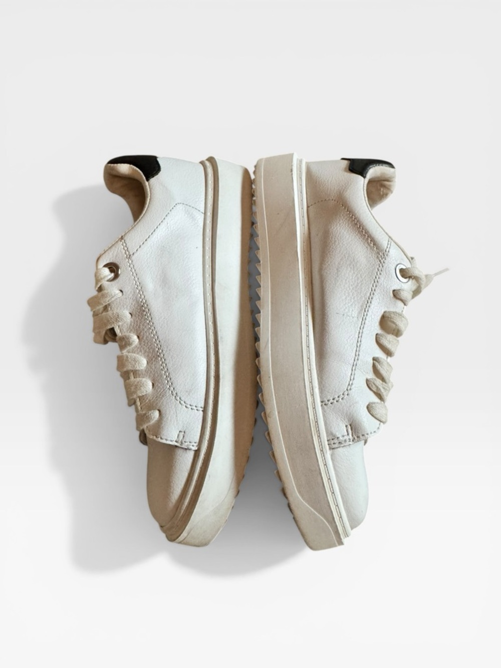 Steve Madden Catcher White Platform Lace up Sneaker  Black Heel Accent Sz 7.5 - Picture 5 of 10